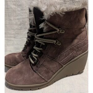 CAT Caterpillar Brown Suede Fur Lined Wedge Ankle Boots Women's Size 9